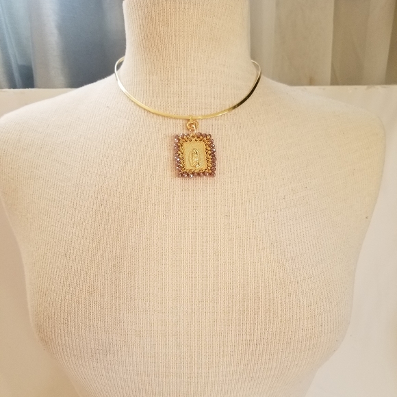 Choker - Picture 4 of 7